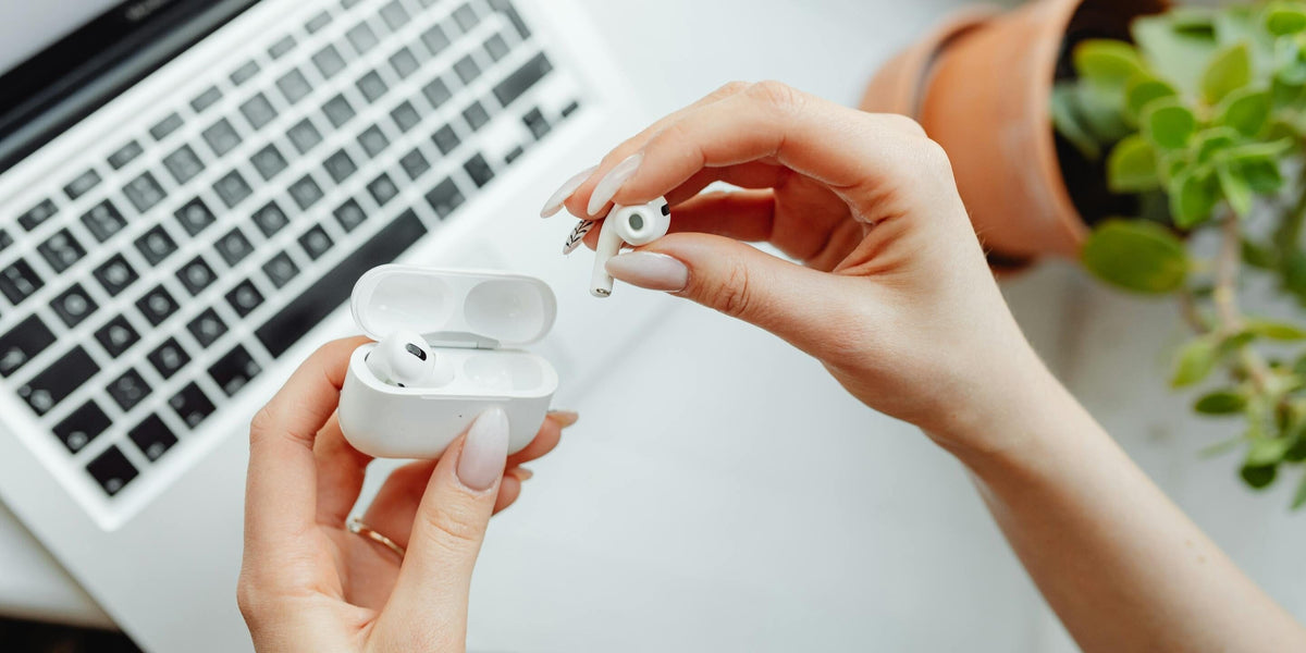 How To Connect AirPods if Your Case is Dead